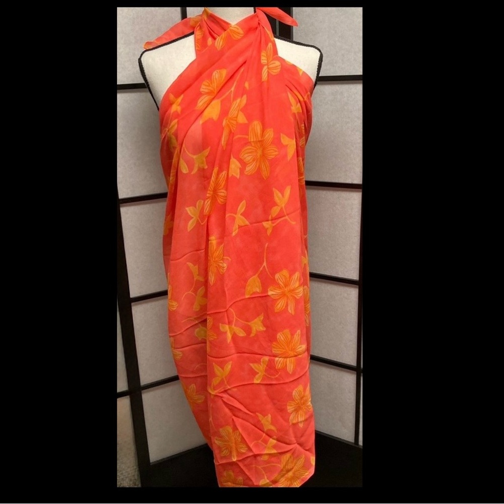 NWOT Lady Juliet sarong/pareo, with matching travel pouch. 43 x 70 in. - Picture 9 of 14